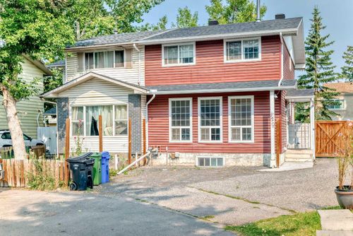 120 Pineset Pl Ne Place Ne, Calgary, AB, T1Y2Y1 | Card Image