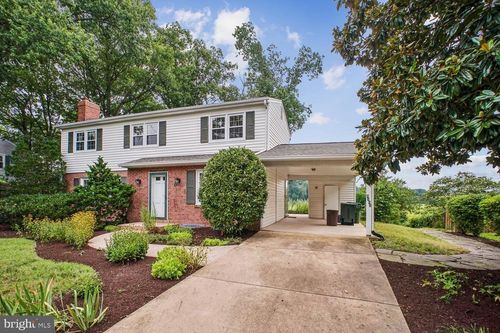 8352 Orange Ct, ALEXANDRIA, VA, 22309-2167 | Card Image