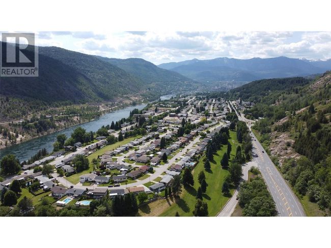 3900 Woodland Dr, House other with 3 bedrooms, 3 bathrooms and 3 parking in Trail BC | Image 48