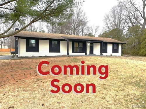 877 Longhi Rd, Collinsville, IL, 62234-6931 | Card Image