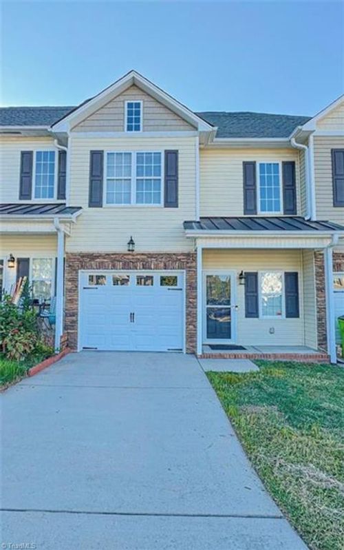 402 Beaumont Cir, Clemmons, NC, 27012-7407 | Card Image