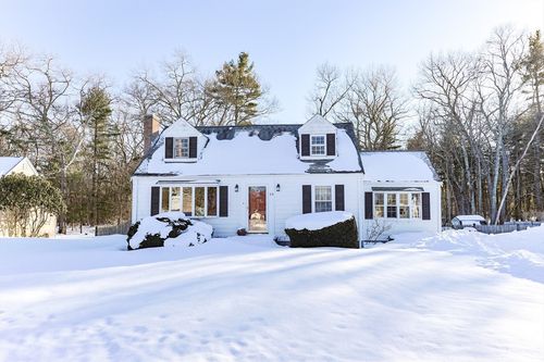 24 Eastman Ave, Foxboro, MA, 02035 | Card Image