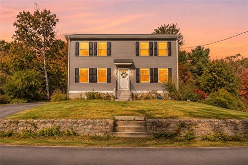 8 Wincheck Pond Rd, Rockville, RI, 02873-1007 | Card Image