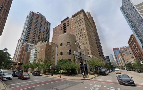 apt-815-40 9th St, Chicago, IL, 60605-2144 | Card Image