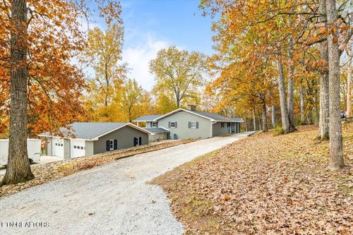 496 Shawnee Dr, Jacksboro, TN, 37757-5161 | Card Image