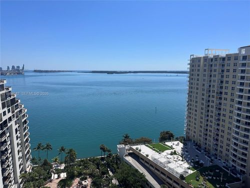 a2015-520 Brickell Key Dr, Miami, FL, 33131-2430 | Card Image