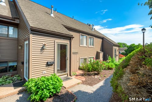 15-15 Hollister Way N, Glastonbury, CT, 06033-3113 | Card Image