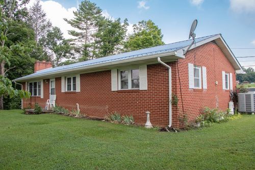 863 V I Ranch Rd, Bristol, TN, 37620-0951 | Card Image