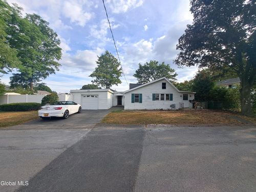 5 Marquette Ave, Latham, NY, 12110-3134 | Card Image