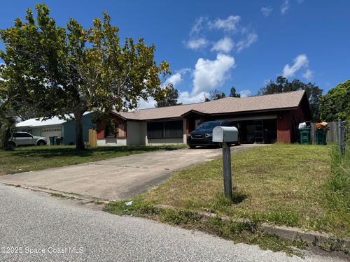 496 Poinciana Dr, Melbourne, FL, 32935-6853 | Card Image