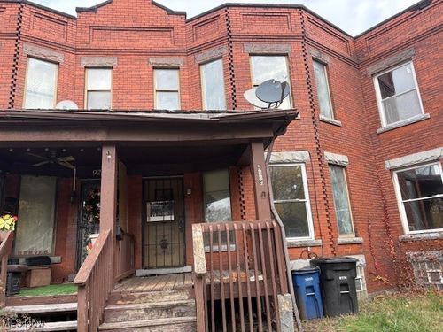 9229 Rosalind Ave, Cleveland, OH, 44106-1526 | Card Image