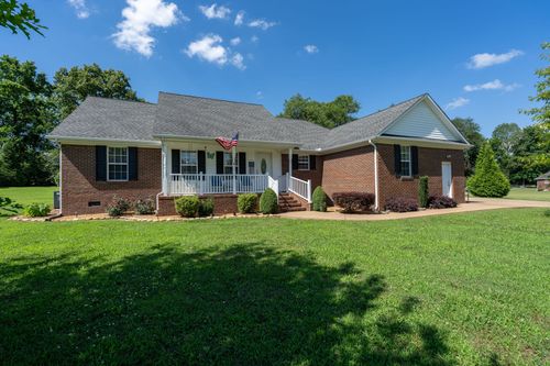 153 Center Point Dr, Summertown, TN, 38483-7278 | Card Image