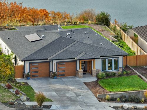 2512 Vista View Dr, Tacoma, WA, 98406-1621 | Card Image