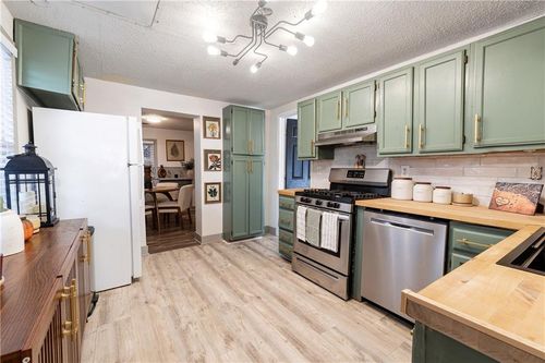 6500 Metcalf Ave, Overland Park, KS, 66202-3951 | Card Image