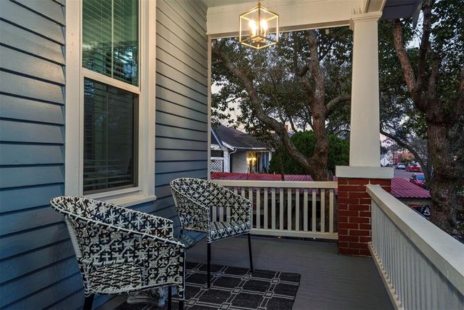 3610 Avenue P 1/2, House other with 3 bedrooms, 2 bathrooms and null parking in Galveston TX | Image 40