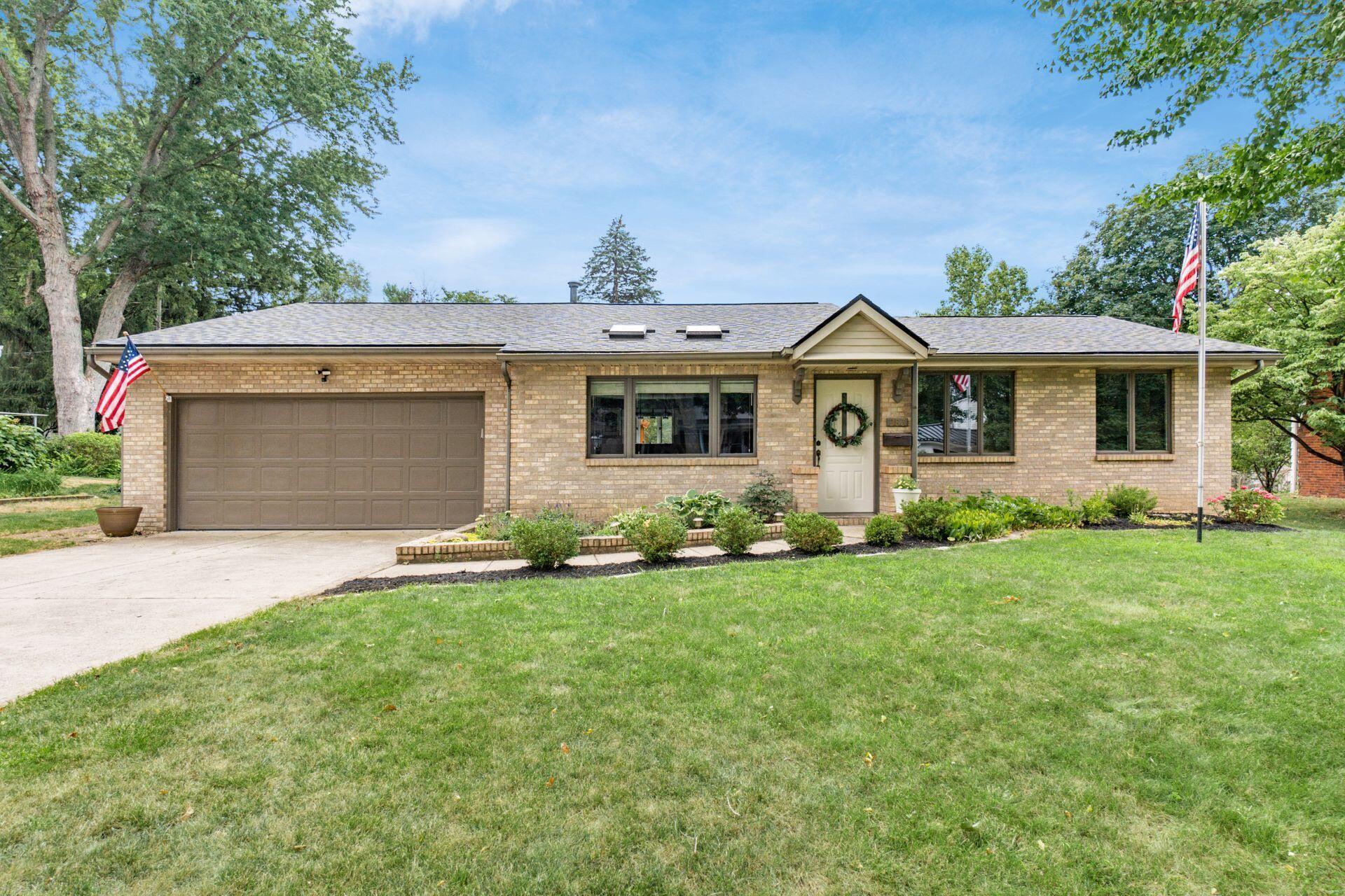 Hennessey Ave, Worthington, OH 43085