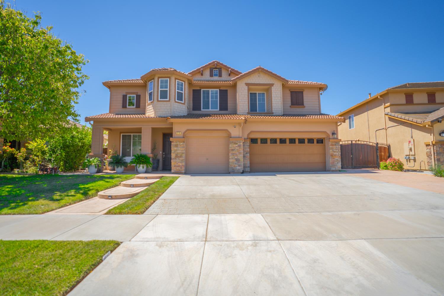 Residential in Los Banos 3