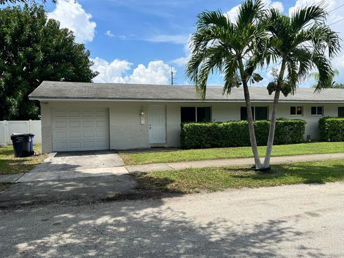 4260 Stirling Rd, Hollywood, FL, 33021-1841 | Card Image