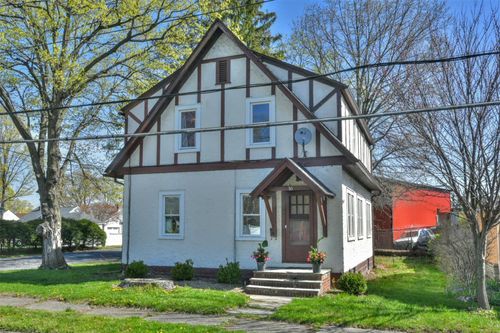 16 Roosevelt Ave, Kingston, NY, 12401-2506 | Card Image