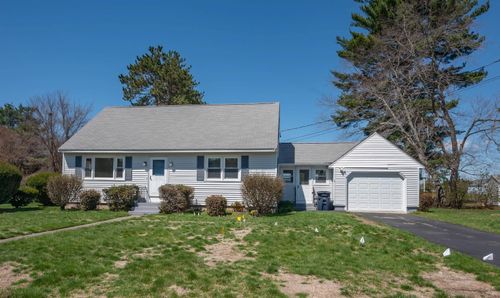 9 Juniper Ln, Nashua, NH, 03063-2117 | Card Image