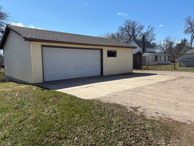 Garage View from Alley | Image 29