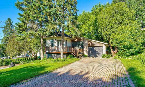 60 Hillview Dr, Newmarket, ON, L3Y4H9 | Card Image