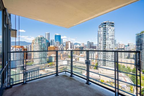 2206-1255 Seymour St, Vancouver, BC, V6B0H1 | Card Image