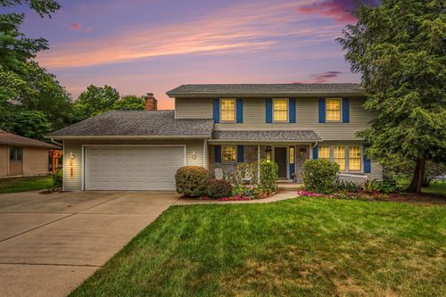 8330 Valleywood Ln, Portage, MI, 49024-5256 | Card Image