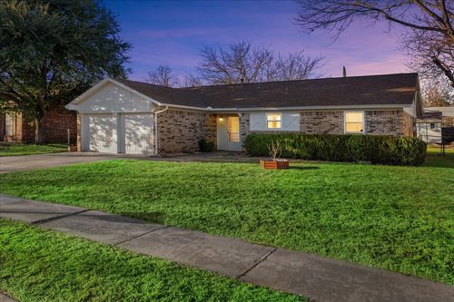 305 Hudson Ave, Crowley, TX, 76036-3219 | Card Image