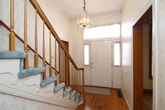 4204 Frank Scott Pkwy W, House other with 3 bedrooms, 2 bathrooms and 2 parking in Belleville IL | Image 4
