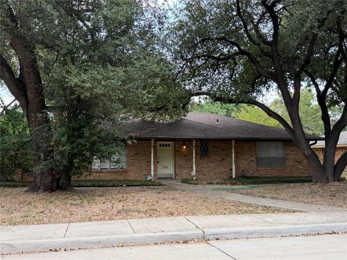 1010 Denmark Street, Grand Prairie, TX, 75050 | Card Image