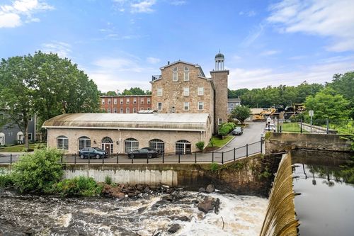 1026-20 N Stone Mill Dr, Dedham, MA, 02026-2945 | Card Image