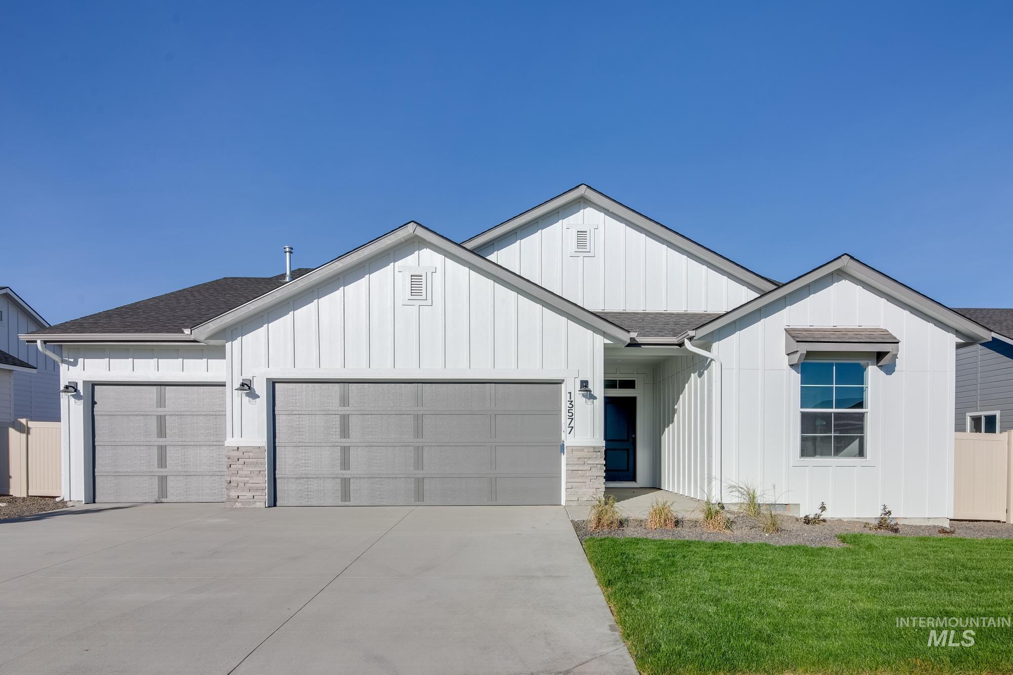 Bach Ave, Nampa, ID 83651