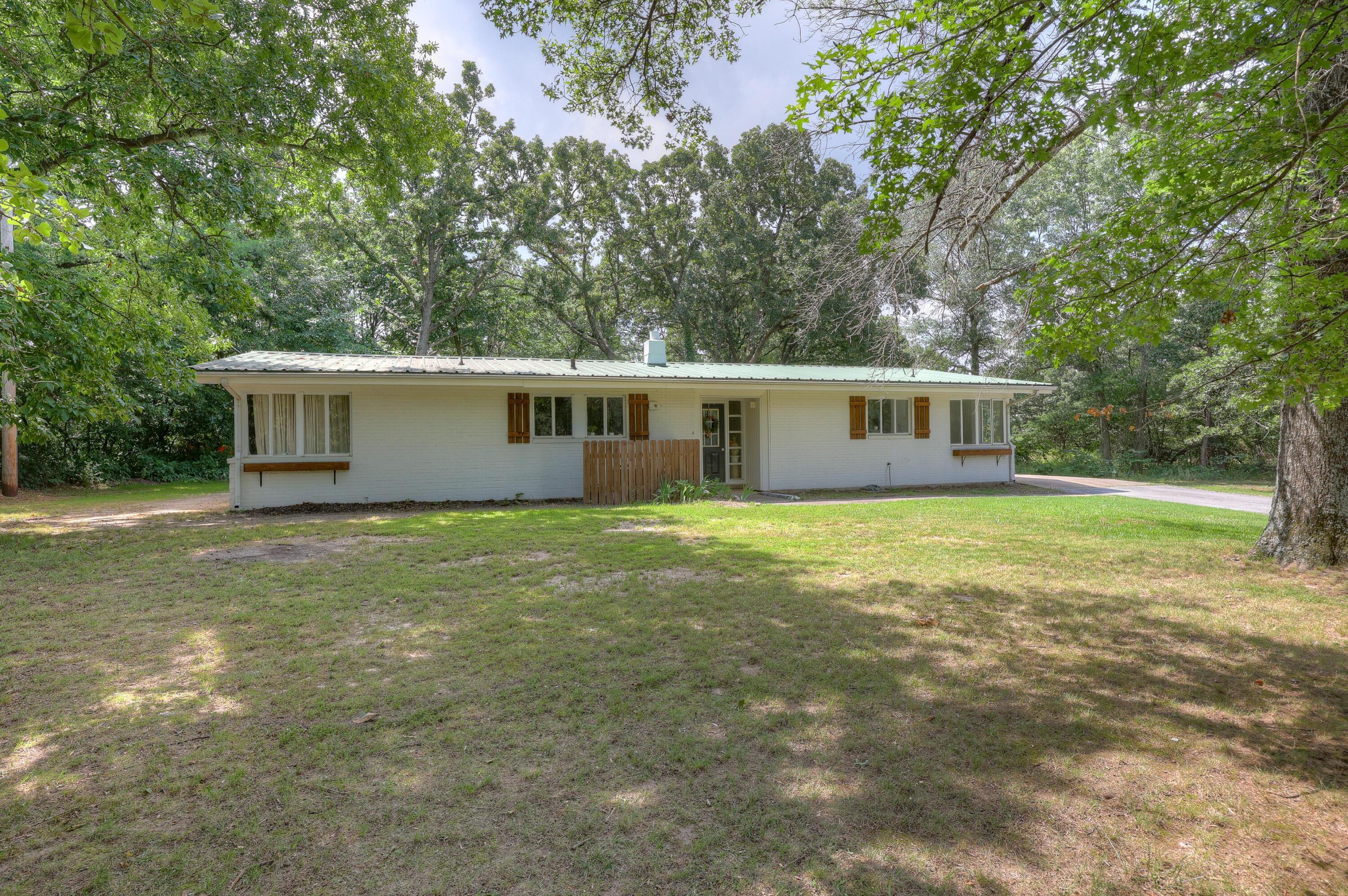Crowder Dr, Neosho, MO 64850