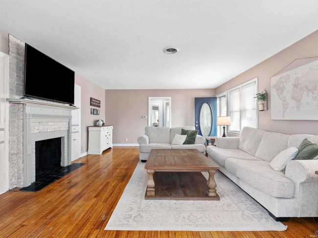 1324 Poplar St, House other with 3 bedrooms, 2 bathrooms and null parking in Huntington IN | Image 5