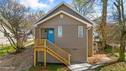 822 Vermont Ave, Knoxville, TN, 37921-2725 | Card Image