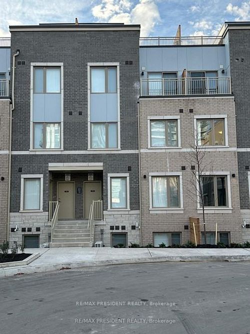 th-354-100 Honeycrisp Cres, Concord, ON, L4K0N7 | Card Image