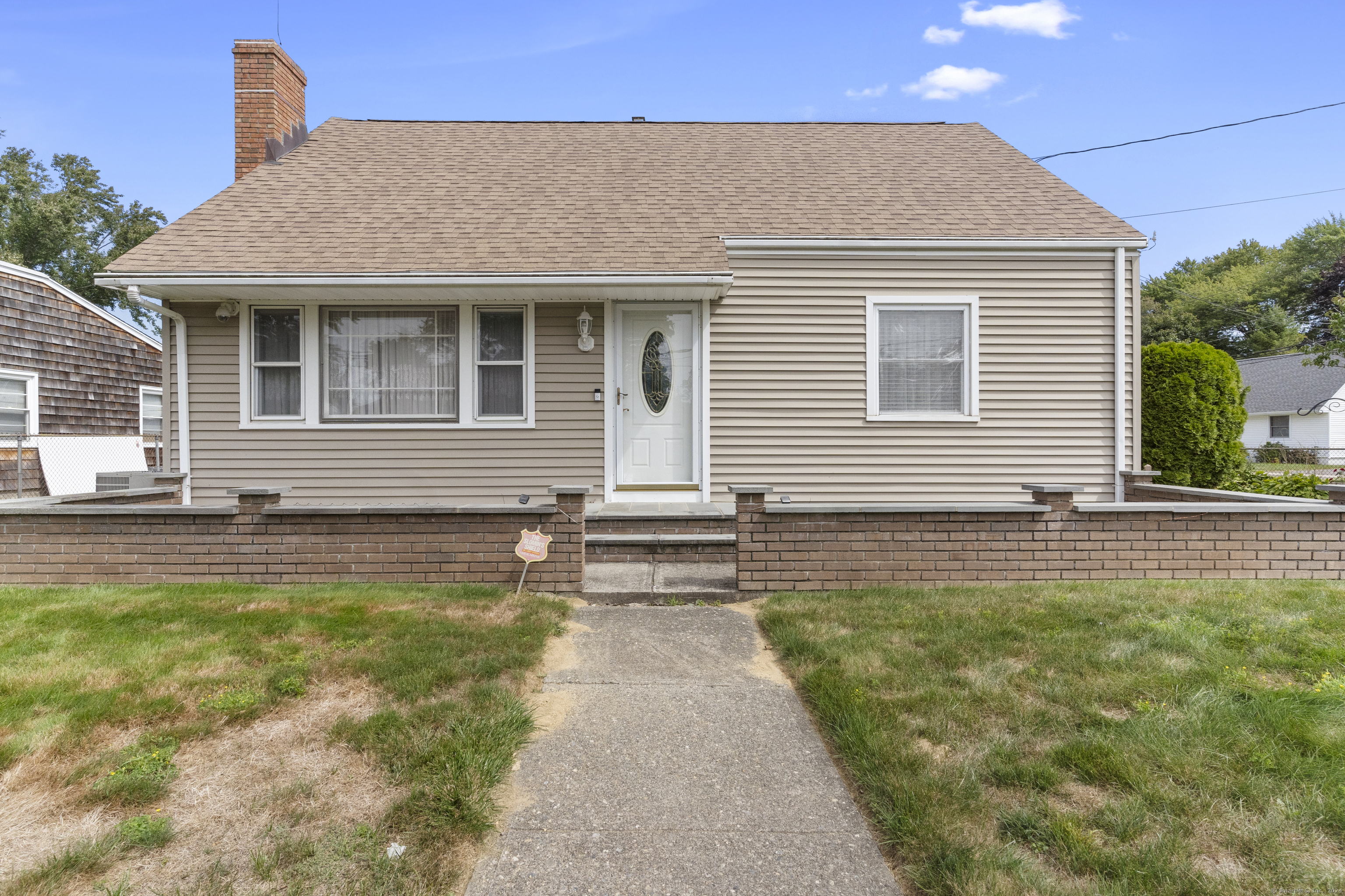 Meadowbrook Rd, Stratford, CT 06614