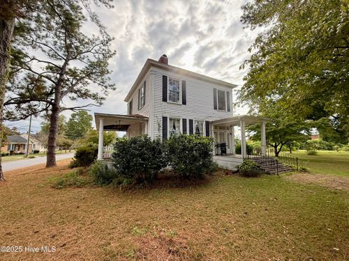 110 Marshall Ave, Williamston, NC, 27892-2426 | Card Image