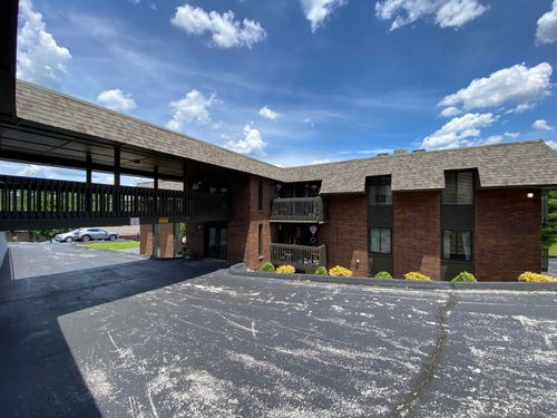 unit-83-170 Wilshire Dr, Hollister, MO, 65672-6313 | Card Image