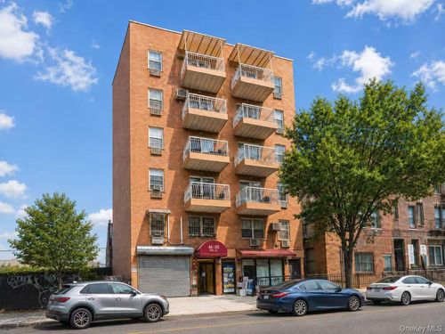 4135 67th St, Woodside, NY, 11377-3718 | Card Image