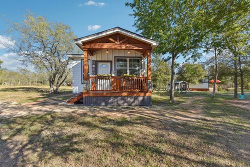 1777 Fox Ln, Lockhart, TX, 78644-4907 | Card Image