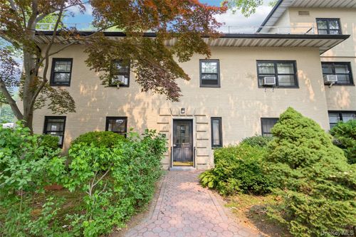 a-1-and-a-21-15 Field End Ln, Eastchester, NY, 10709-1107 | Card Image