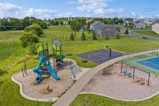 Large exciting playground at Highland Ridge! | Image 26