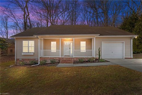 2310 Rothwood Acres Rd, Greensboro, NC, 27406-9035 | Card Image