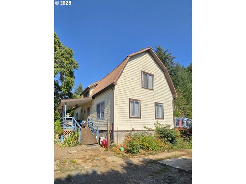 98470 Carla Ln, Myrtle Point, OR, 97458-9826 | Card Image
