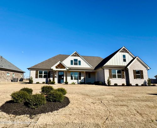 1762 Bakersfield Way, Nesbit, MS, 38651-2521 | Card Image