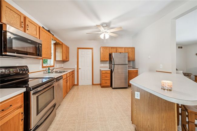 452 Upper Service Rd, House other with 3 bedrooms, 3 bathrooms and 8 parking in Hookstown PA | Image 25