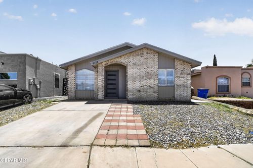 9128 Bur Oak Cir, El Paso, TX, 79907-2002 | Card Image