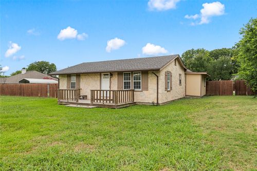 1305 S Robinson Dr, Robinson, TX, 76706-6149 | Card Image